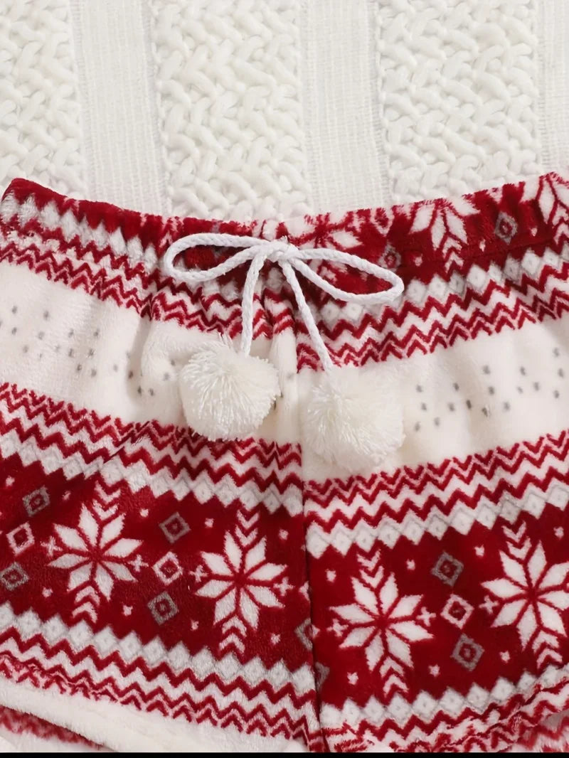 Cozy Christmas Coral Fleece Lounge Set – Long Sleeve Top & Shorts