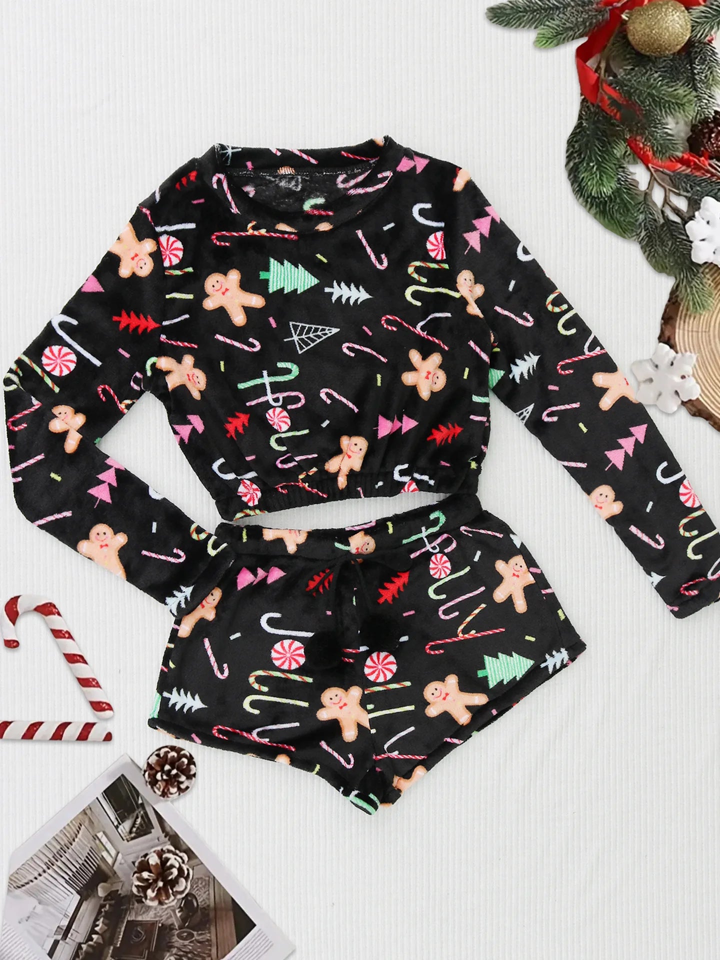 Cozy Christmas Coral Fleece Lounge Set – Long Sleeve Top & Shorts