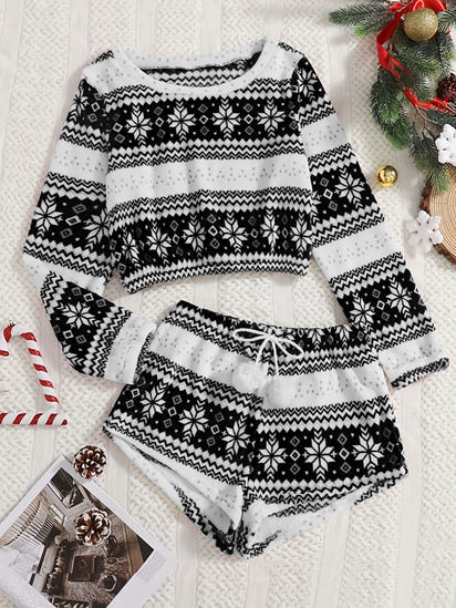 Cozy Christmas Coral Fleece Lounge Set – Long Sleeve Top & Shorts
