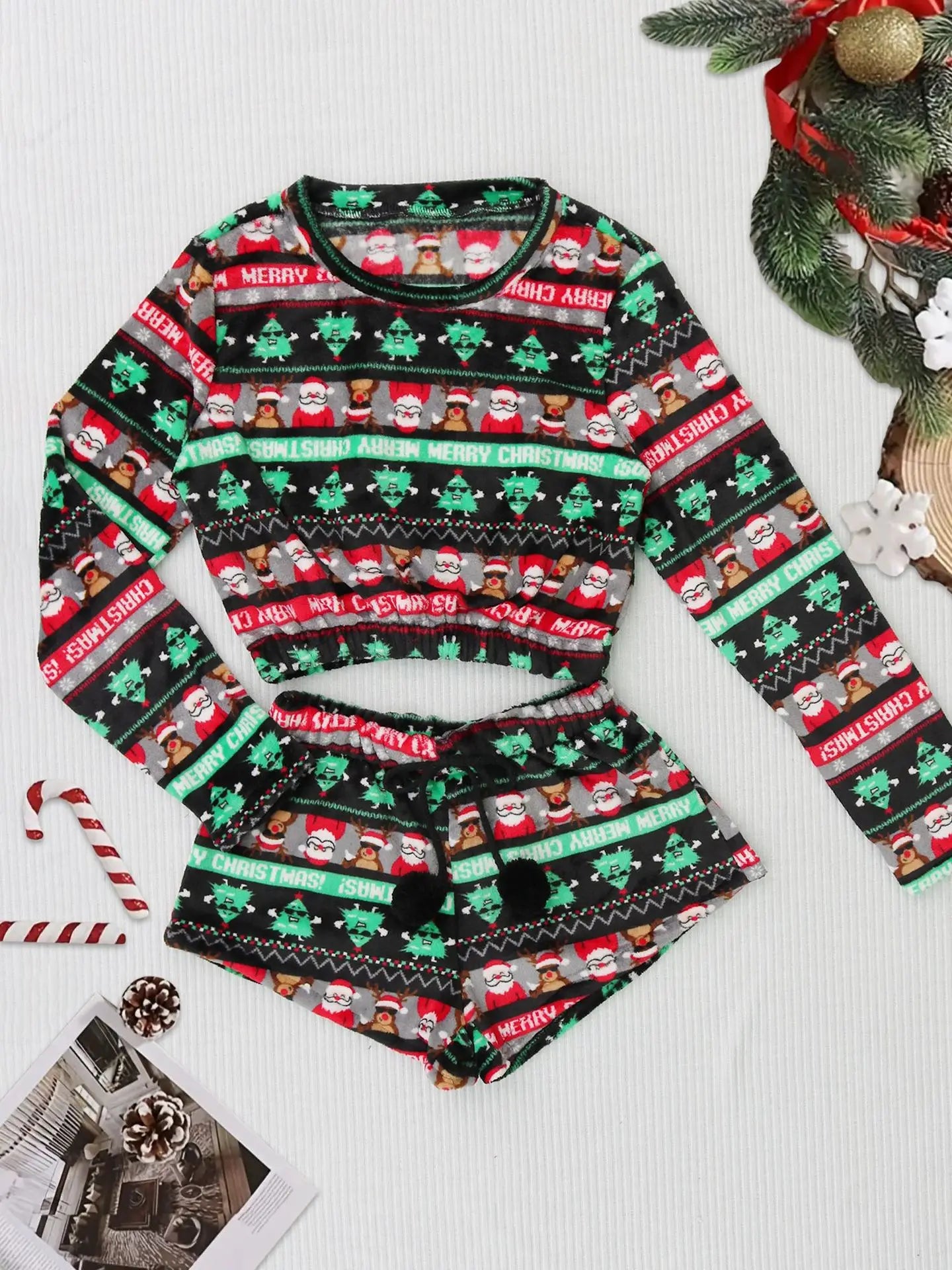 Cozy Christmas Coral Fleece Lounge Set – Long Sleeve Top & Shorts
